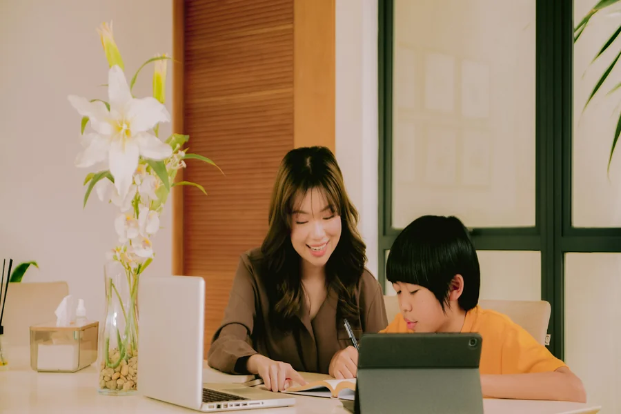 How Online Tutoring Helps Students Build Self-discipline And Time Management Skills